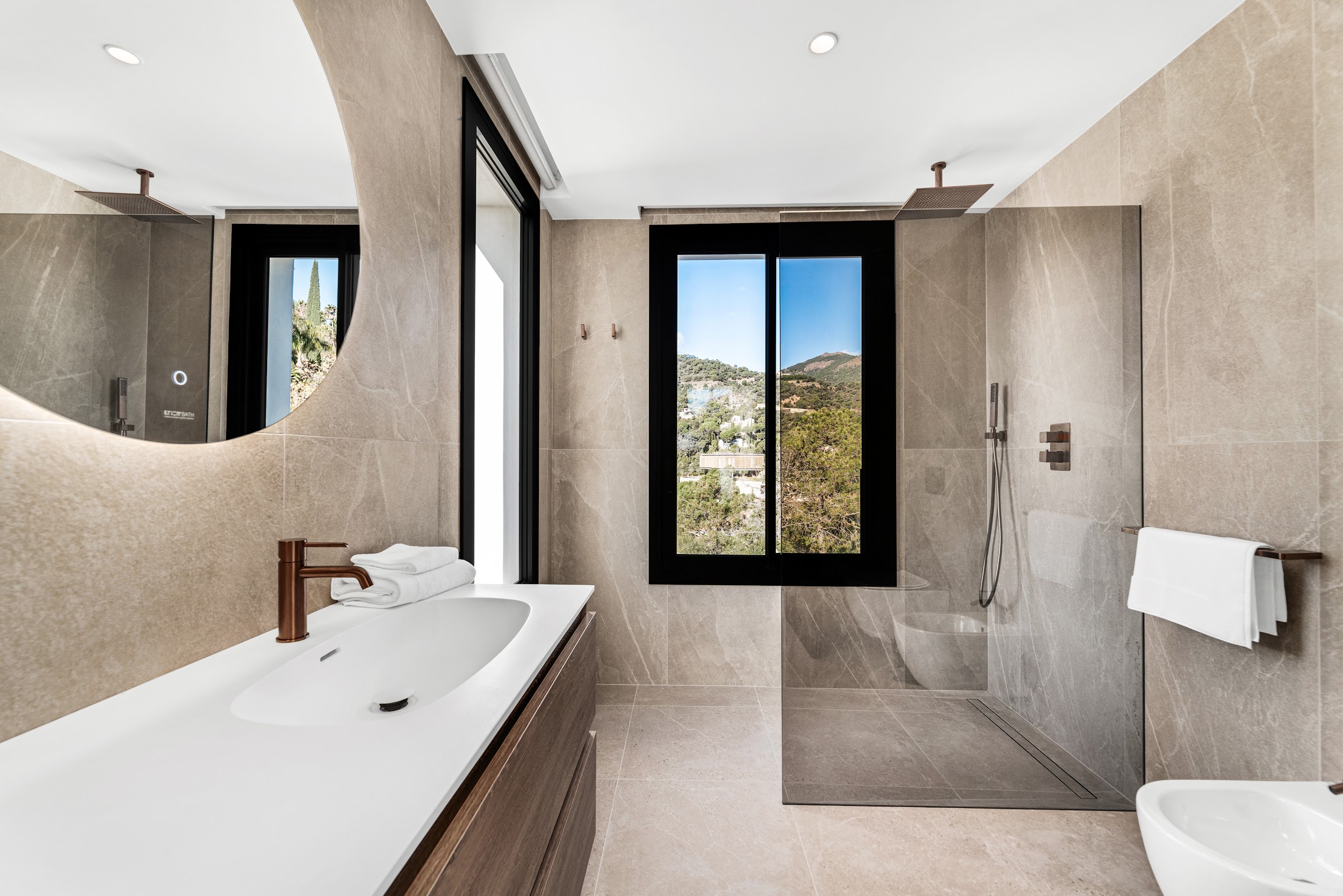 Secondary suite bathroom