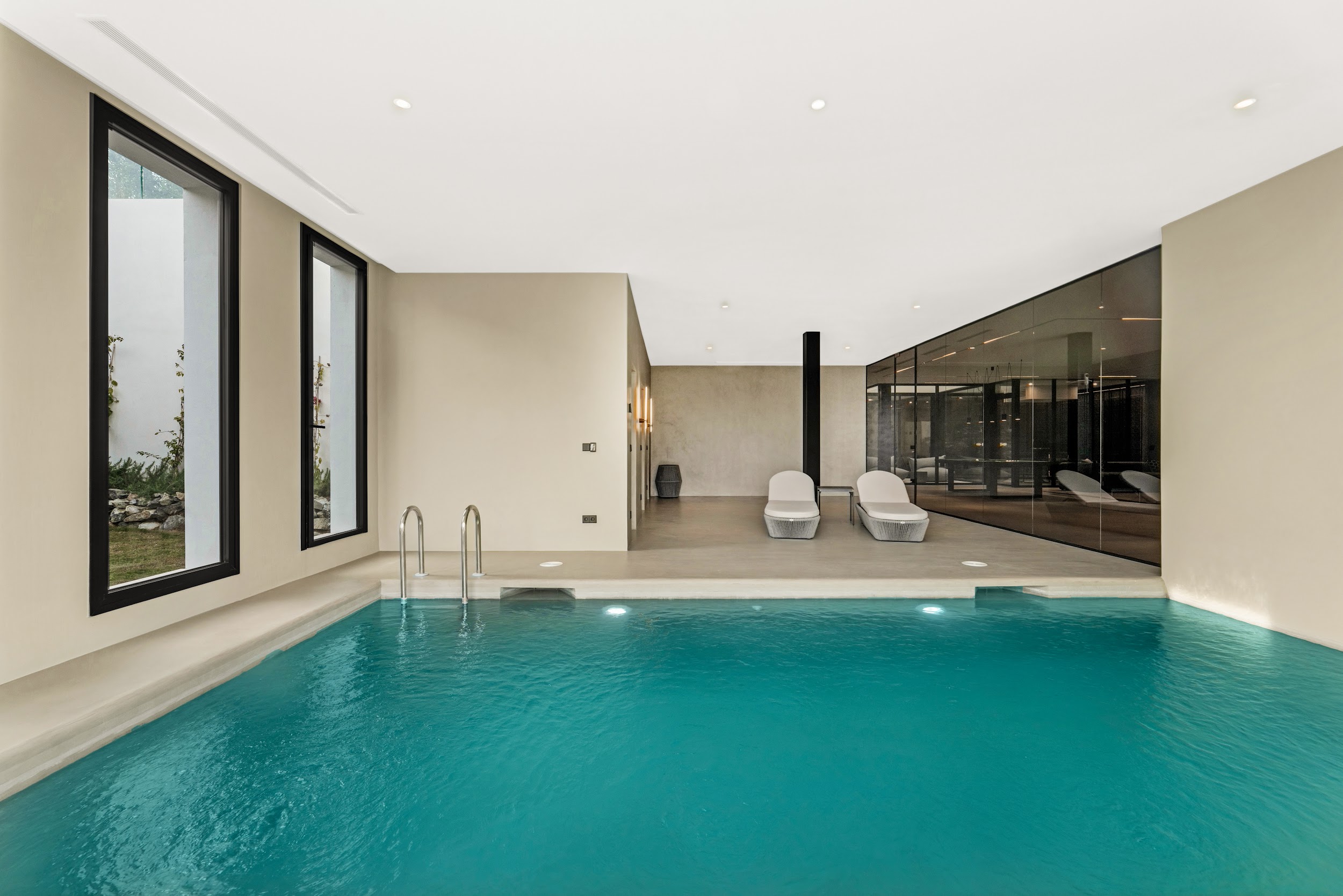 Lounge area indoor pool