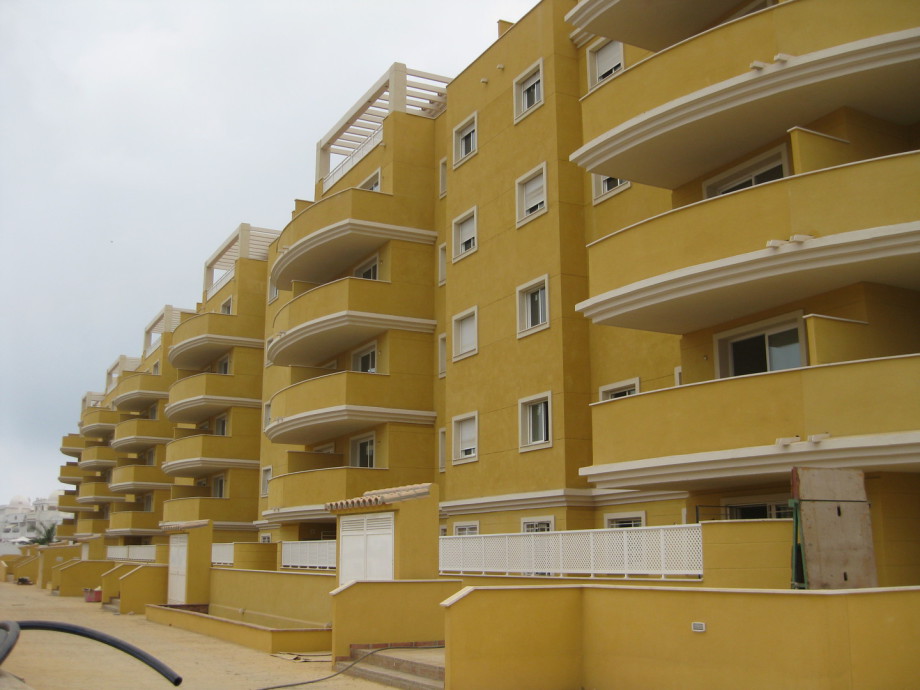 114 Viviendas en Algarrobo — fachada del bloque residencial