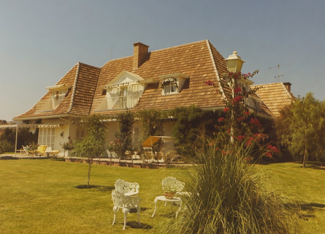 Villa clásica años 70 con jardín y césped, Costa del Sol Málaga
