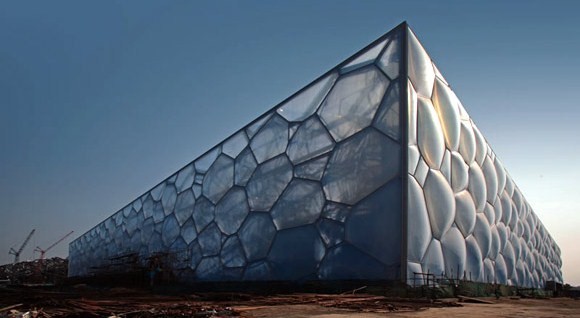 Centro Nacional de Natación de Pekín (Cubo de Agua) — envolvente completa de cojines de EFTE, PTW Architects, 2008