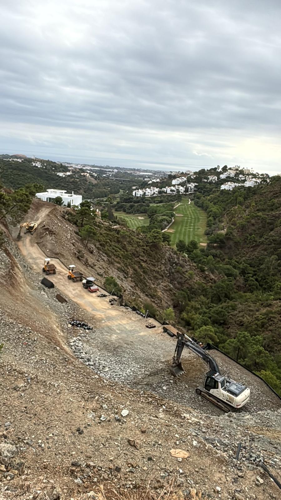Estado avanzado de los trabajos de movimiento de tierras en Villa Hope, El Madroñal
